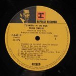 Frank Sinatra - Strangers In The Night